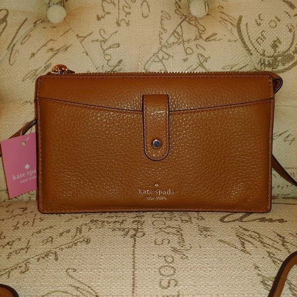kate spade Handbags - NWT Kate Spade Leather Crossbody
